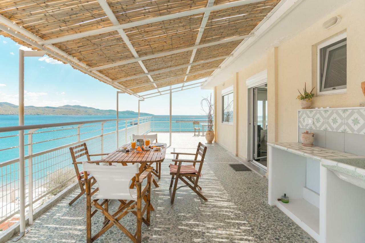 דירות קלמאטה Seafront Penthouse Leo מראה חיצוני תמונה